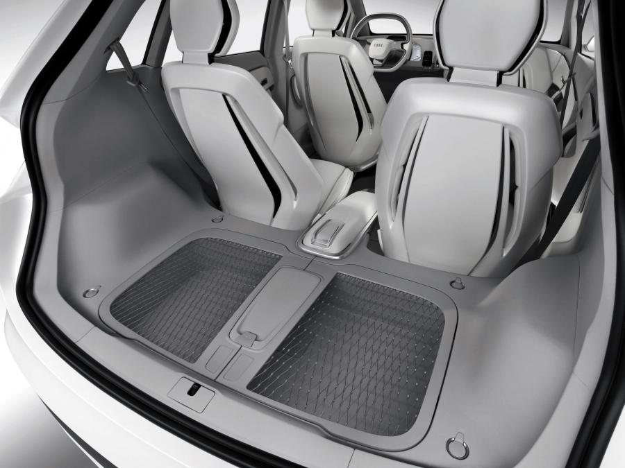 Багажник Audi A2 Concept 2011 года  (фото 5 из 32)